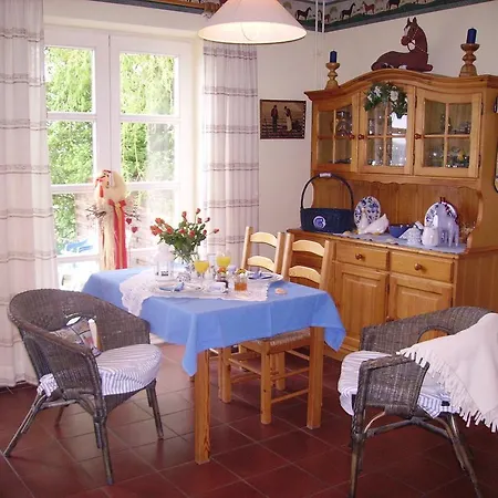 Moorberghof 住宿加早餐酒店 Sagau